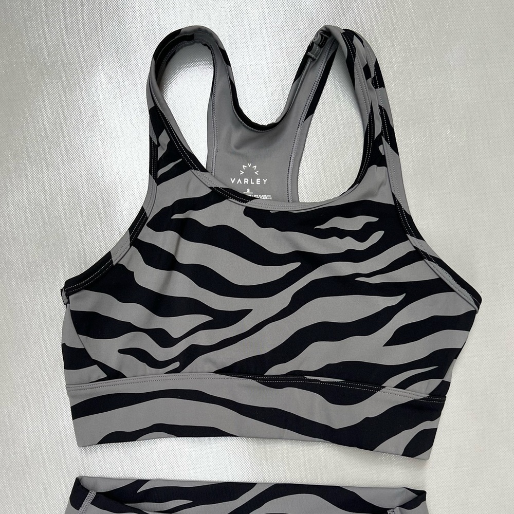 Varley Steel Zebra Print Set - Picture 9 of 9